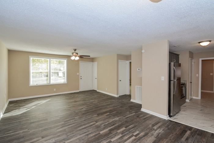 346 Woodale Dr - Photo 4 of 11