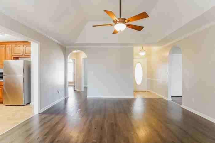 10124 Chandlers Xing - Photo 6 of 11