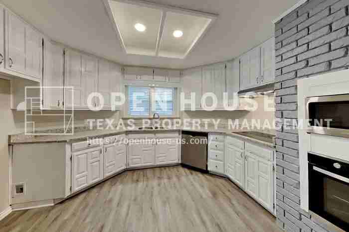 4819 Gaylewood Ct - Photo 6 of 20