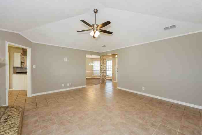 106 Pueblo Dr - Photo 6 of 20