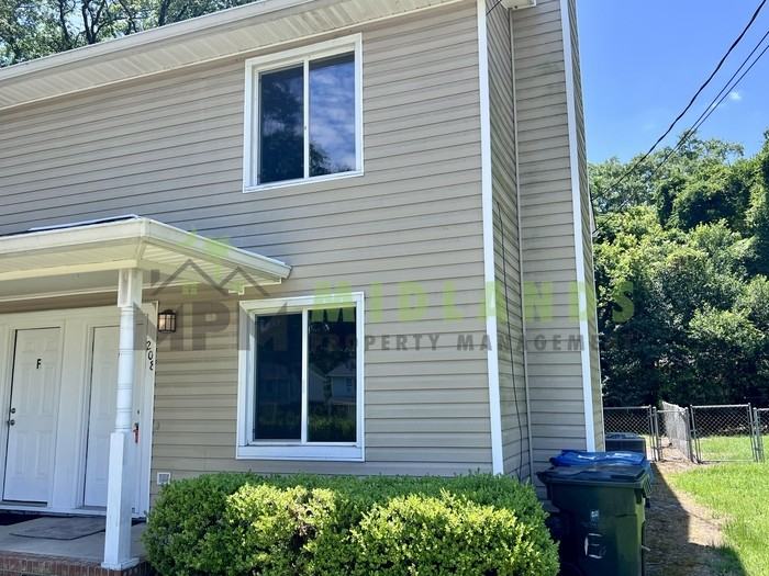 208 S Cromwell St #E - Photo 5 of 35