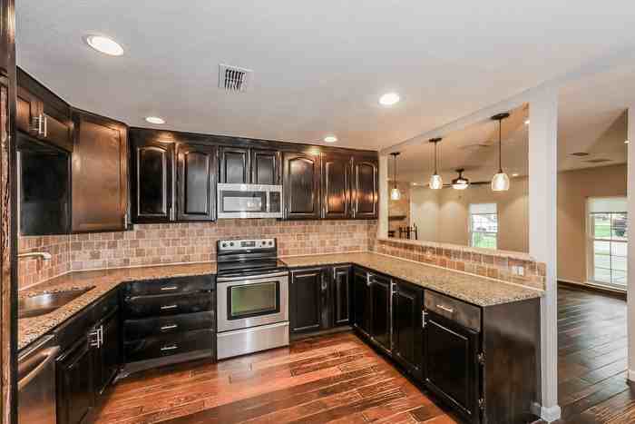 224 Ne Michael Dr - Photo 7 of 15