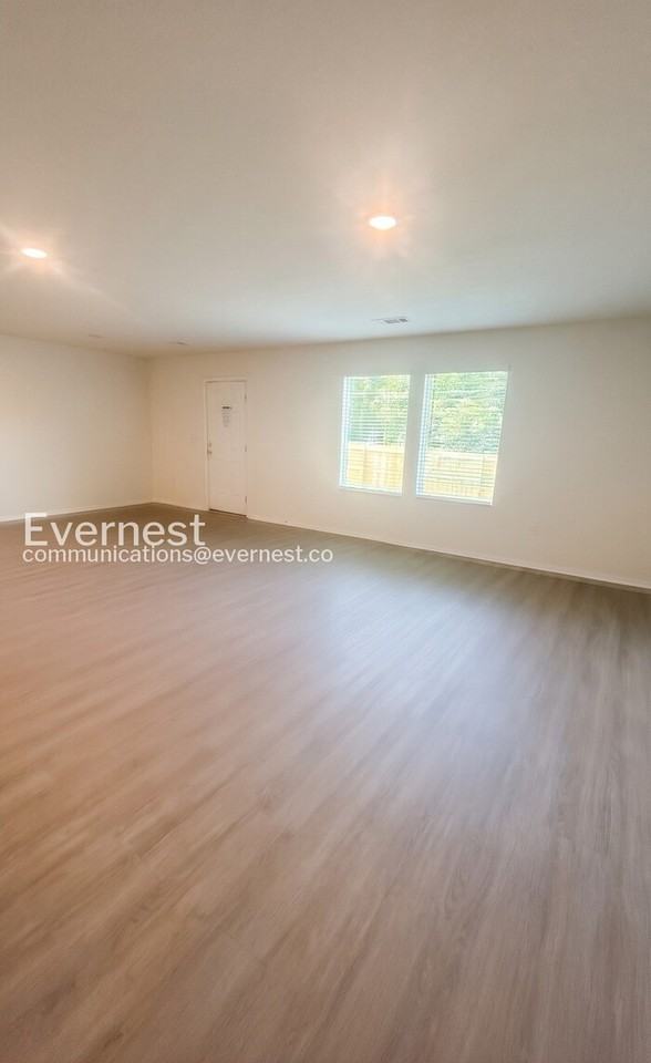101 E Fredonia Ct - Photo 6 of 26