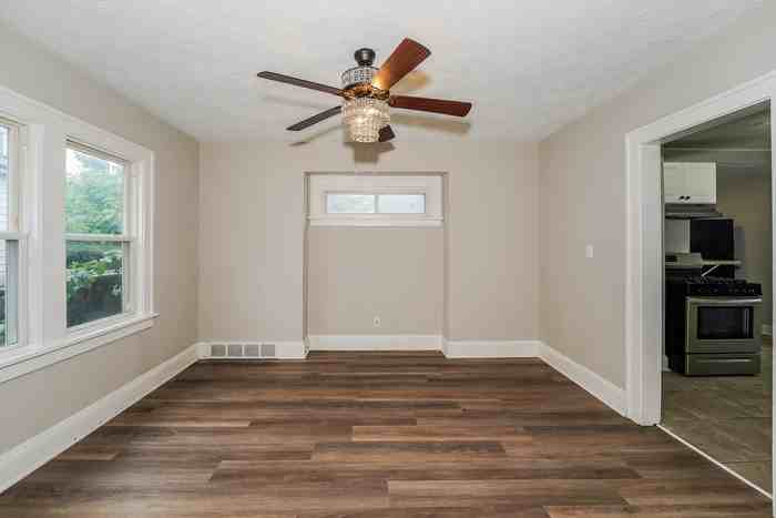 3412 Kildare Rd - Photo 4 of 15