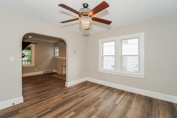 3412 Kildare Rd - Photo 5 of 15
