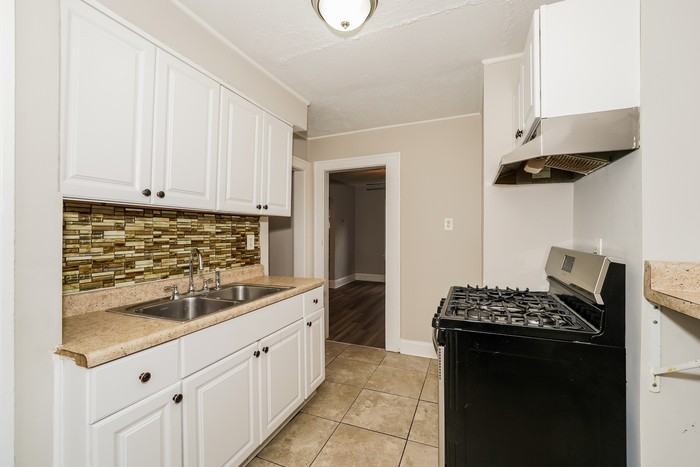 3412 Kildare Rd - Photo 7 of 15
