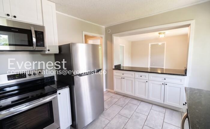3217 Plaza Cir - Photo 5 of 27