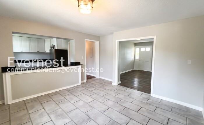 3217 Plaza Cir - Photo 6 of 27
