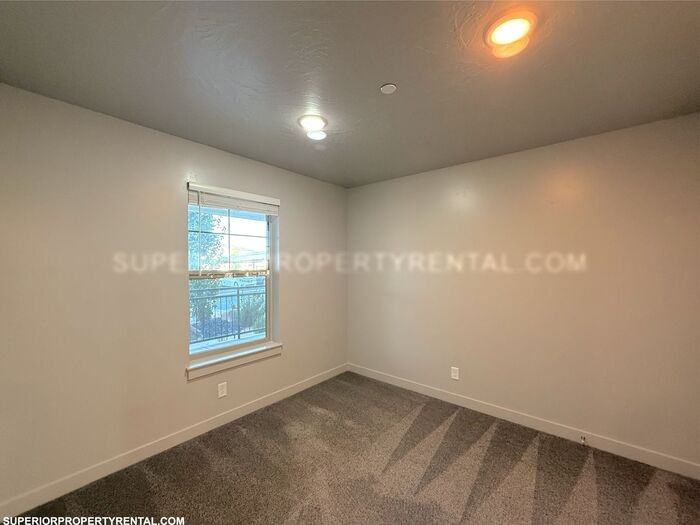 184 N Lone Rock Dr #B104 - Photo 3 of 24