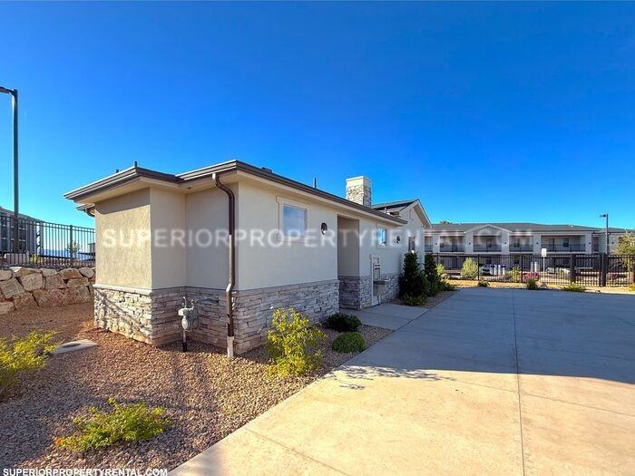 184 N Lone Rock Dr #B104 - Photo 5 of 24