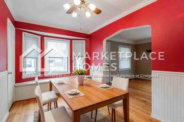 1130 21st St - Photo 3 of 14