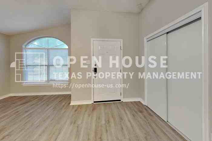 5900 Stone Meadow Ln - Photo 5 of 20