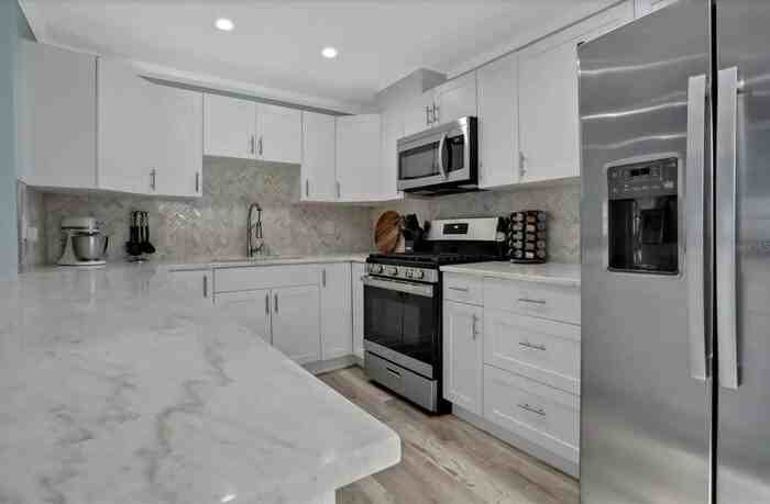 3814 6th Ave N - Photo 4 of 28