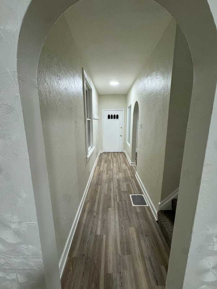 316 Marlow St - Photo 2 of 17