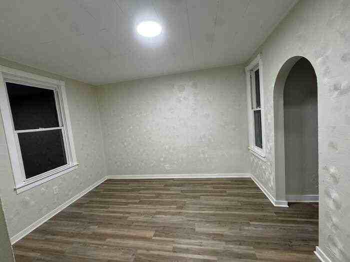 316 Marlow St - Photo 4 of 17