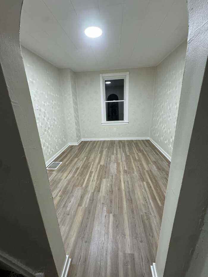 316 Marlow St - Photo 5 of 17