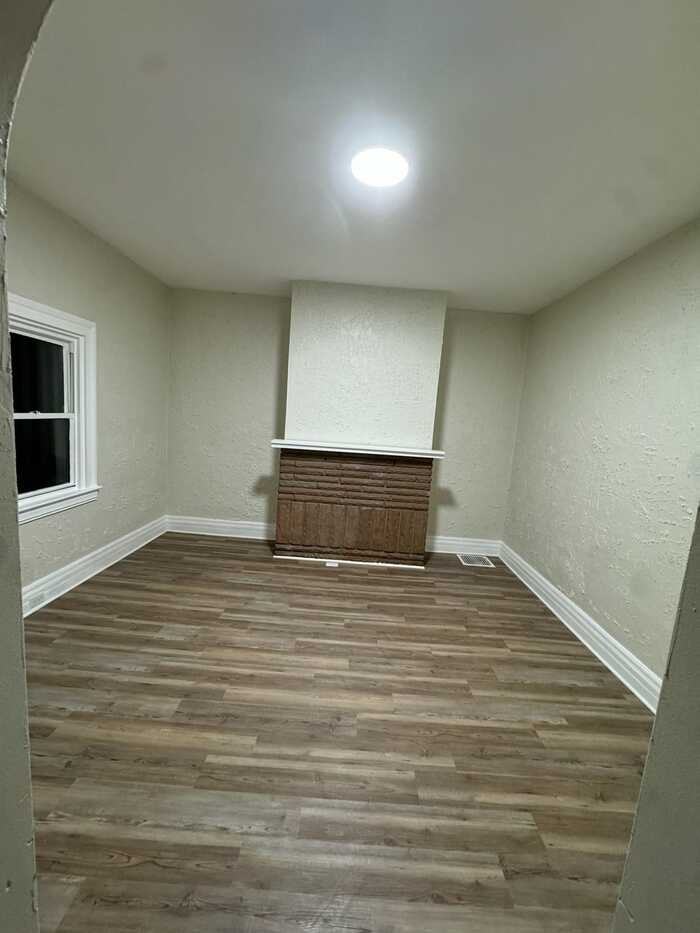 316 Marlow St - Photo 7 of 17