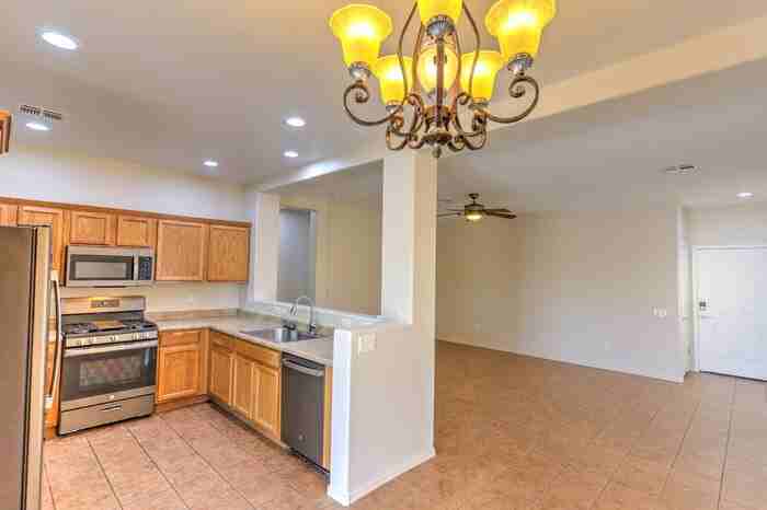 14441 S Avenida Castano - Photo 5 of 29