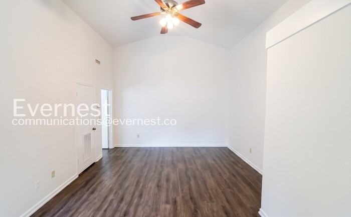 8857 Millard Lee Ln - Photo 5 of 19