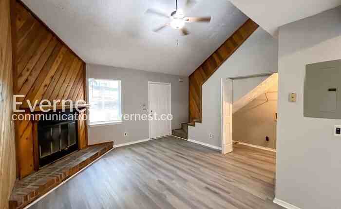 3380 Shadowlawn Dr #2 - Photo 3 of 18
