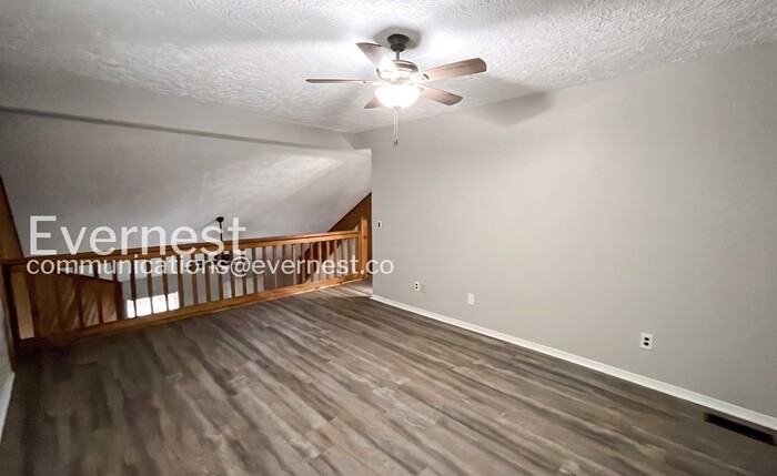 3380 Shadowlawn Dr #2 - Photo 5 of 18