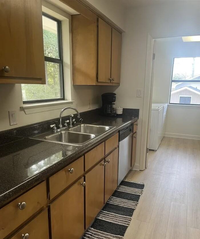 320 Volanta Ave #320 - Photo 3 of 8
