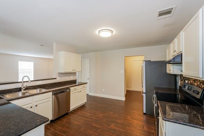 1848 Village Park Trl - Photo 6 of 16