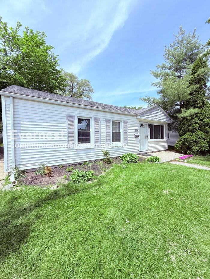 25107 Rosenbusch Blvd - Photo 2 of 26