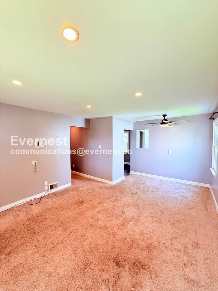 25107 Rosenbusch Blvd - Photo 7 of 26