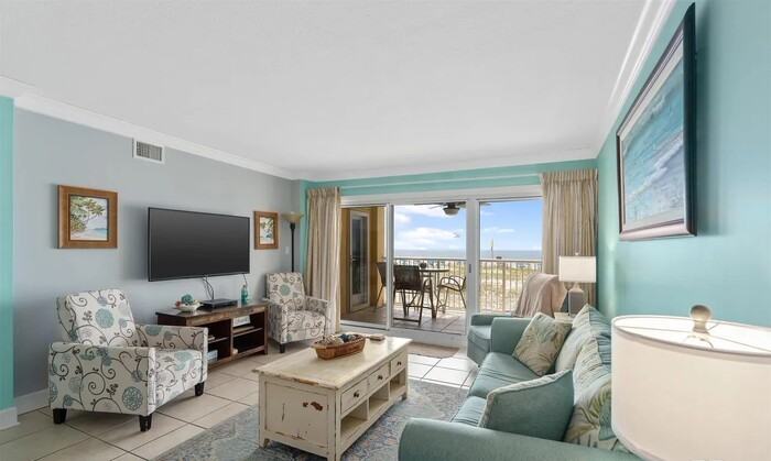 615 W Beach Blvd #615 - Photo 2 of 10