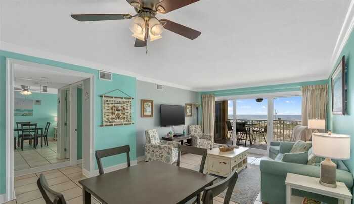 615 W Beach Blvd #615 - Photo 3 of 10