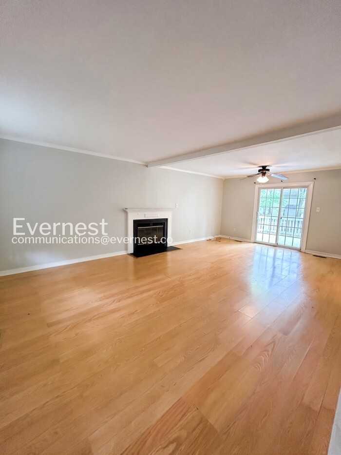 2612 Tracewood Cir - Photo 3 of 14