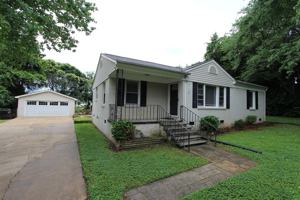 featured image of 2215 Rosewood Dr