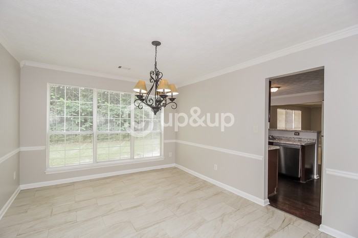 1122 W Shore Dr - Photo 6 of 17
