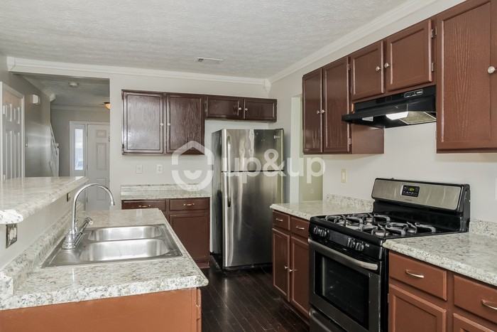 1122 W Shore Dr - Photo 7 of 17