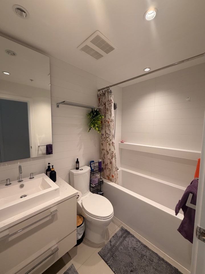 7388 Kingsway #1402 - Photo 7 of 12