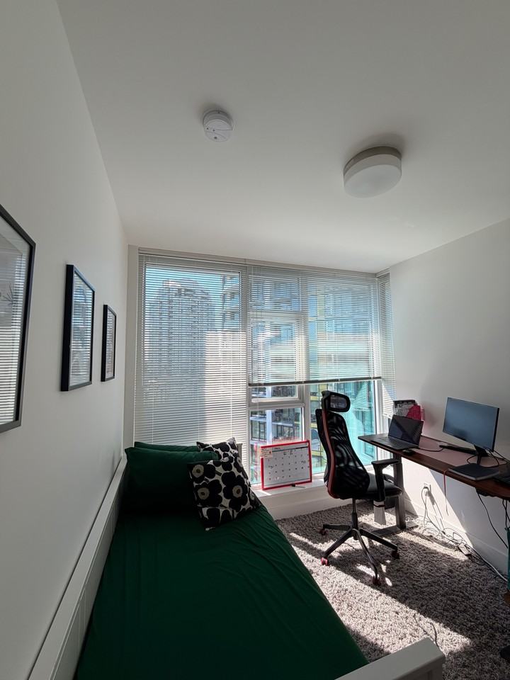 7388 Kingsway #1402 - Photo 6 of 12