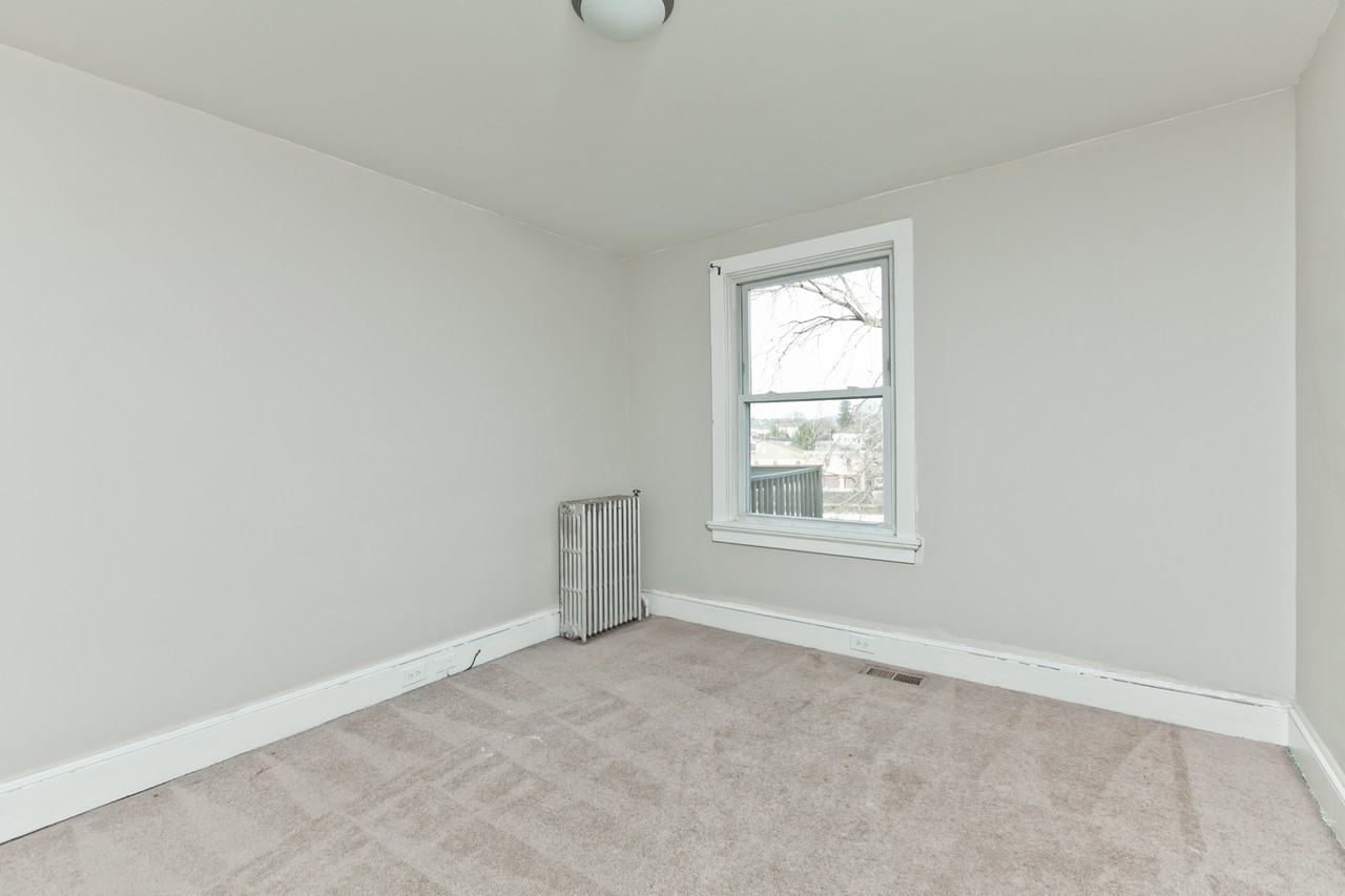 23 S Jefferson St #1 - Photo 4 of 21
