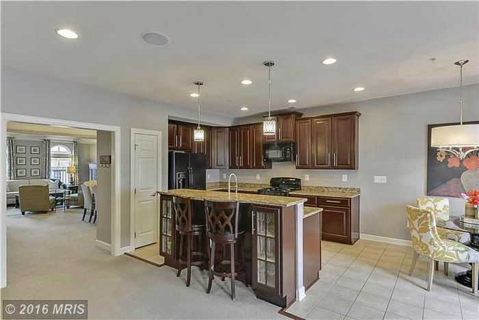 319 Community Center Ave - Photo 2 of 18