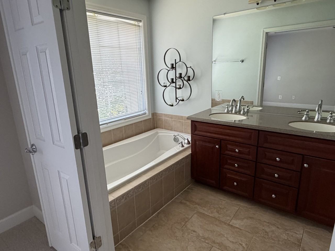 14669 Crossfield Way #14669 - Photo 7 of 18