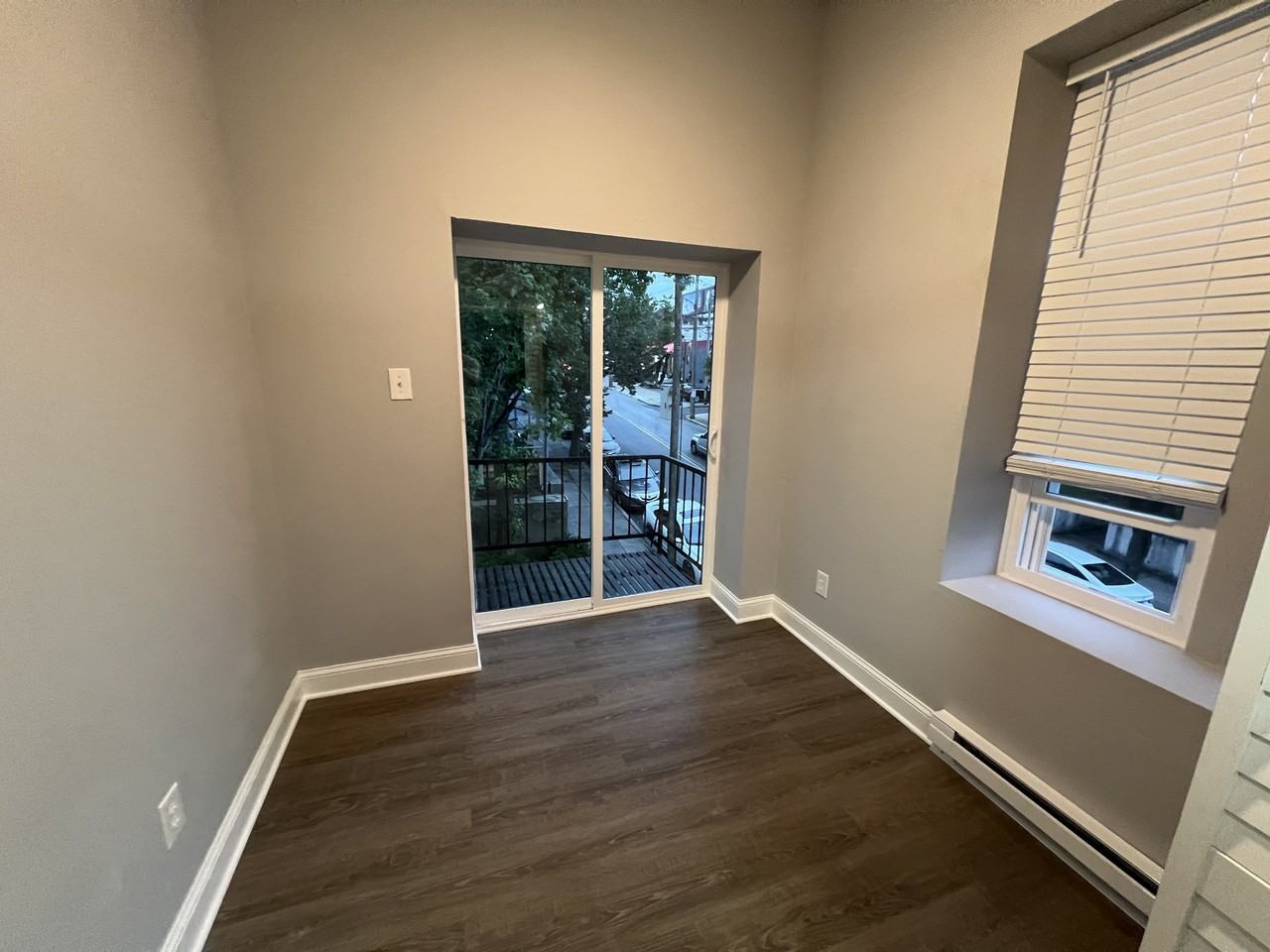 723 Ridge Ave #11 - Photo 4 of 17