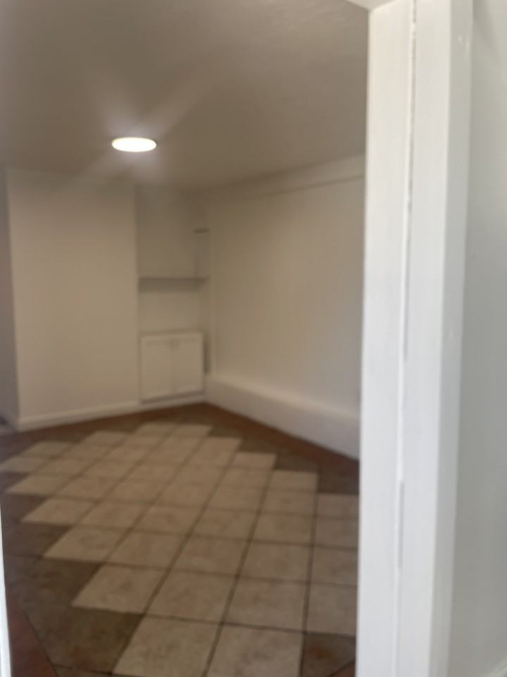 612 8th St #NA - Photo 2 of 28