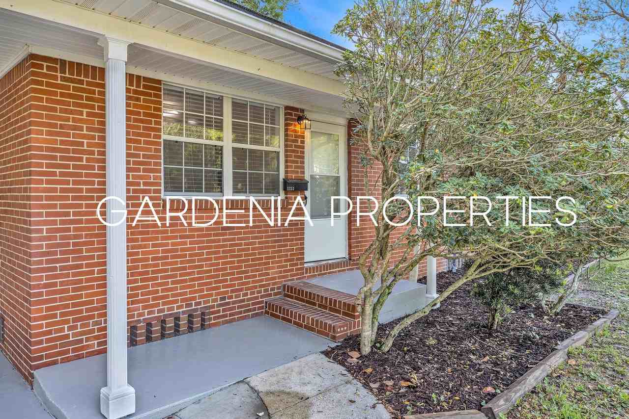 1353 Placid Pl #NA - Photo 3 of 37