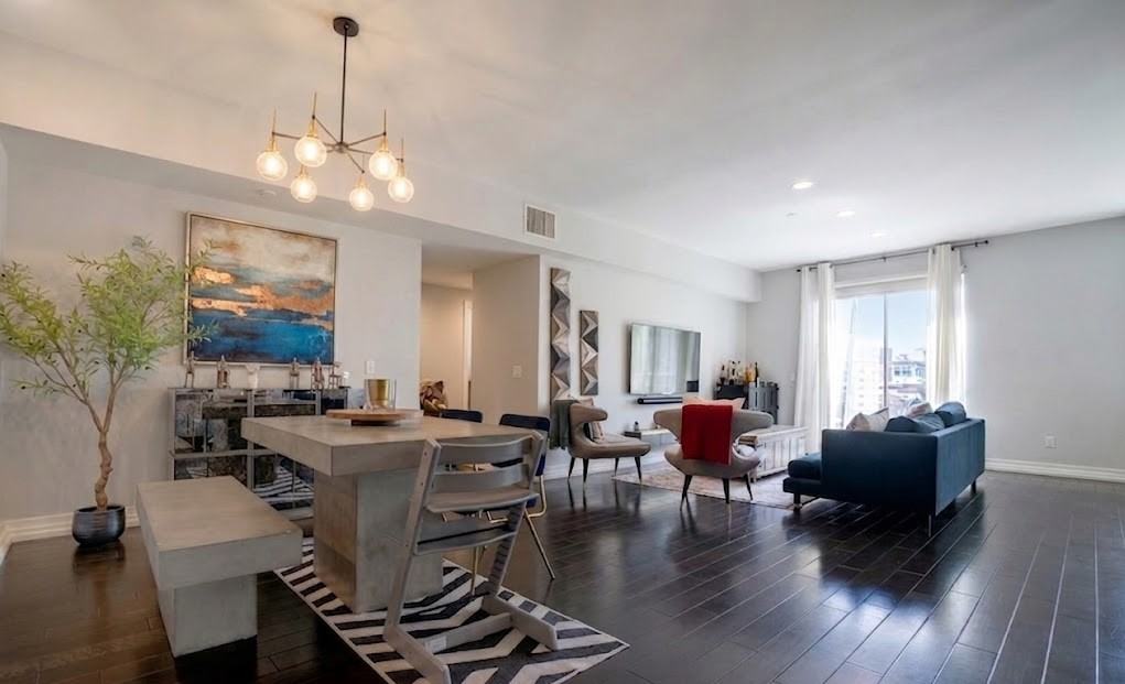 1430 S Beverly Glen Blvd #303 - Photo 5 of 20