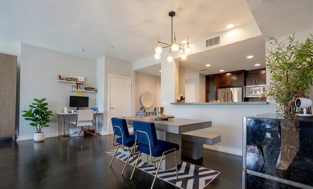 1430 S Beverly Glen Blvd #303 - Photo 7 of 20