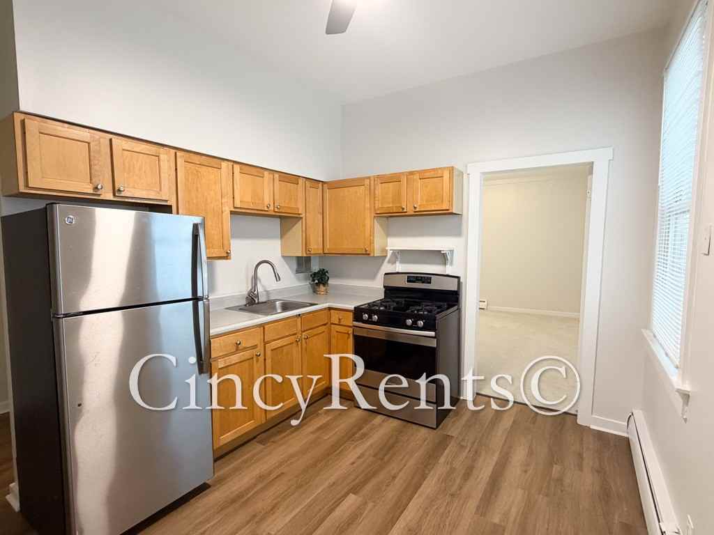 1132 Fuller St #A - Photo 3 of 16