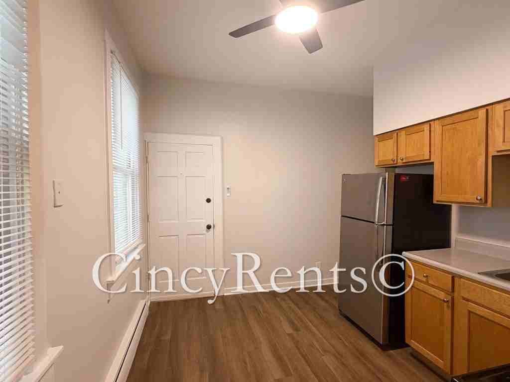 1132 Fuller St #A - Photo 4 of 16