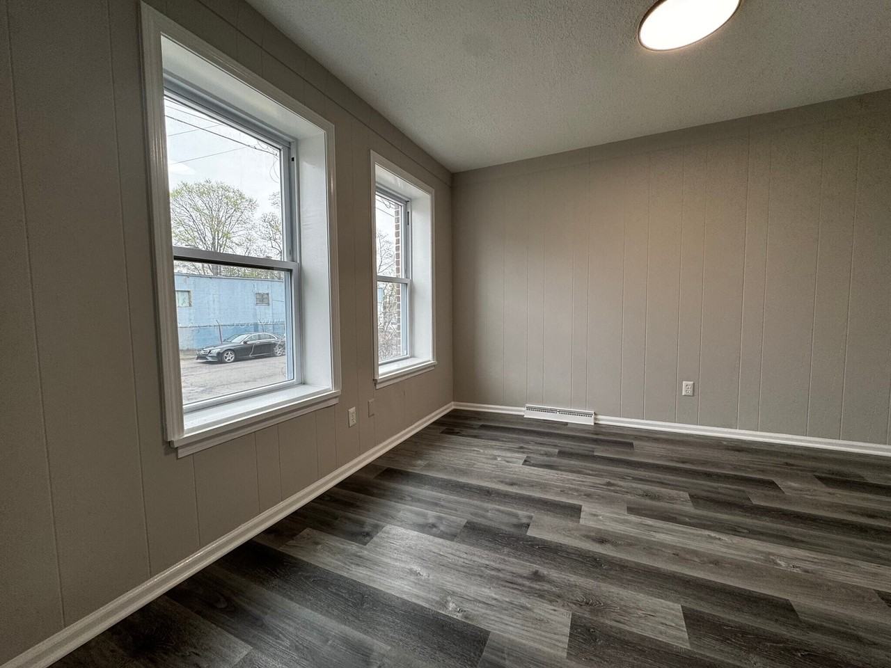 45 Cowles St #45 - Photo 5 of 15