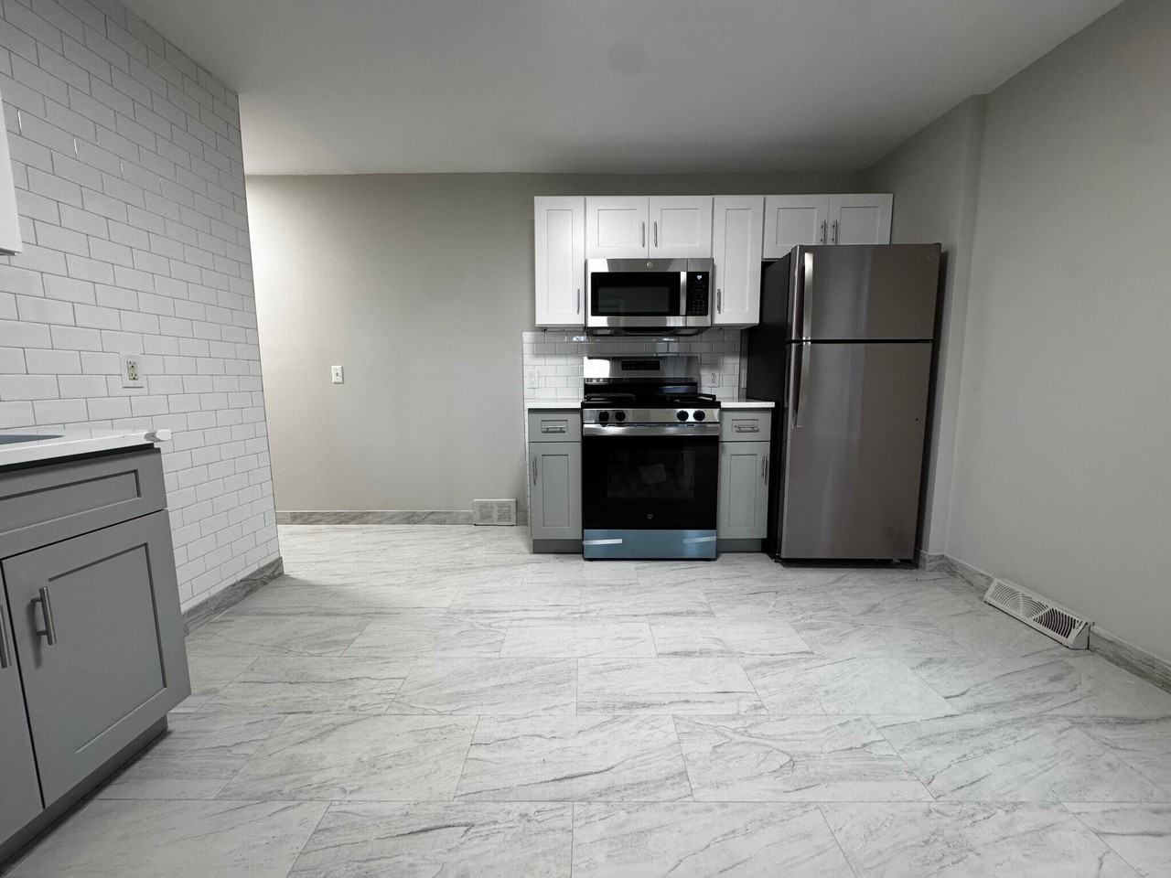 45 Cowles St #45 - Photo 7 of 15