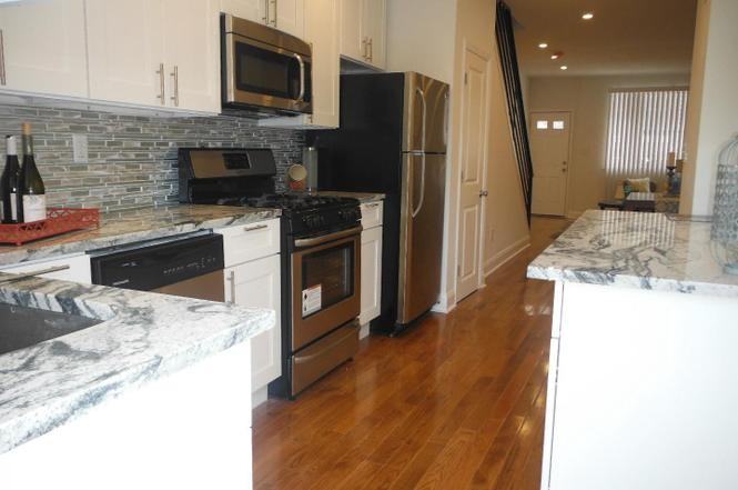 1537 S Chadwick St #NA - Photo 7 of 18